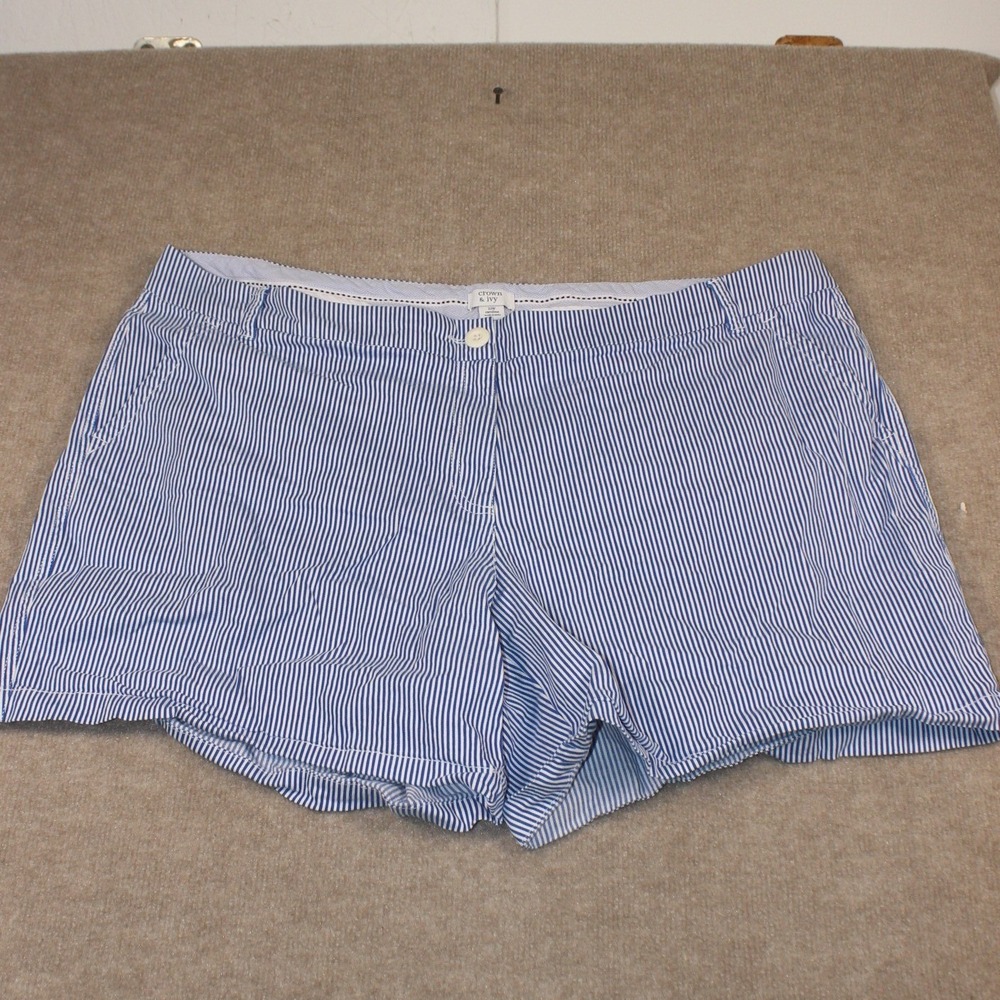 Crown & Ivy Caroline Blue White Striped Shorts Plus Size 22W Seersucker Style